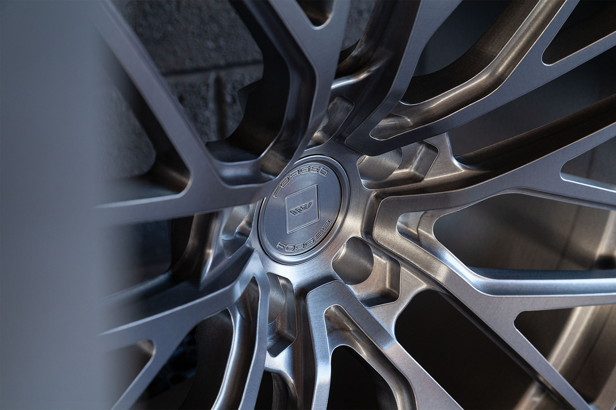 GRAPHITE TRANSPARENT SATIN BRUSHED