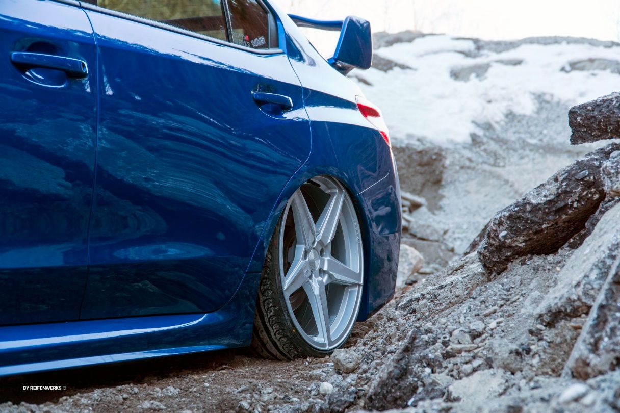 Subaru WRX STI FFR5