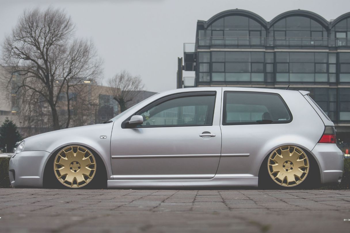 VW Golf R32 MK4 CSR2
