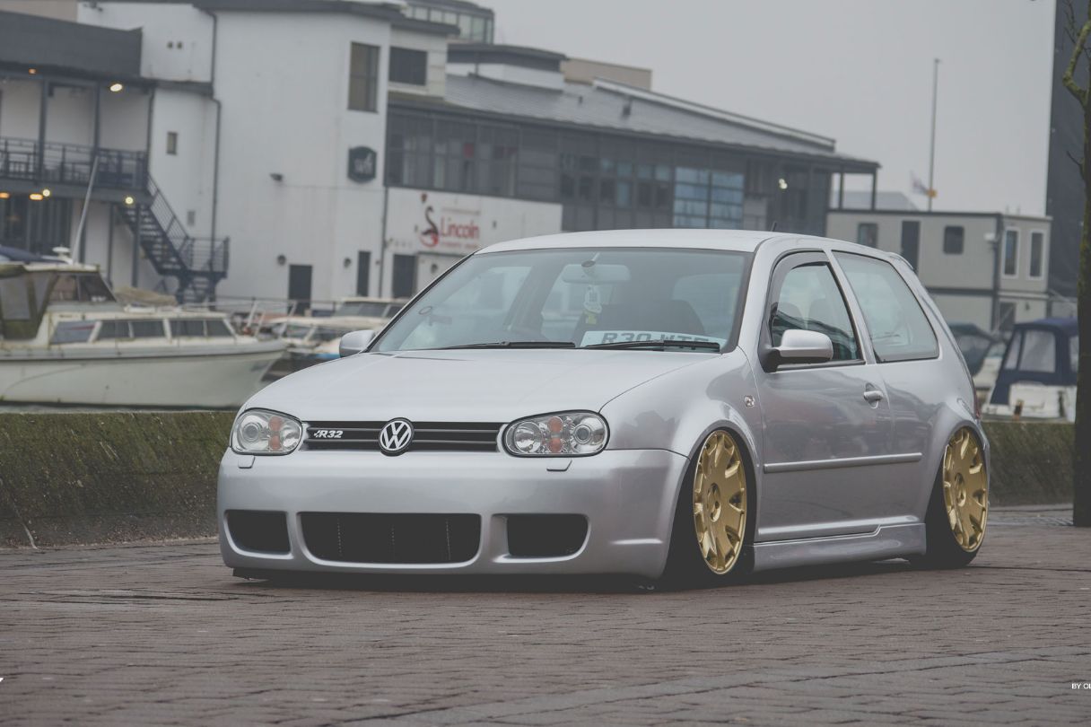 VW Golf R32 MK4 CSR2