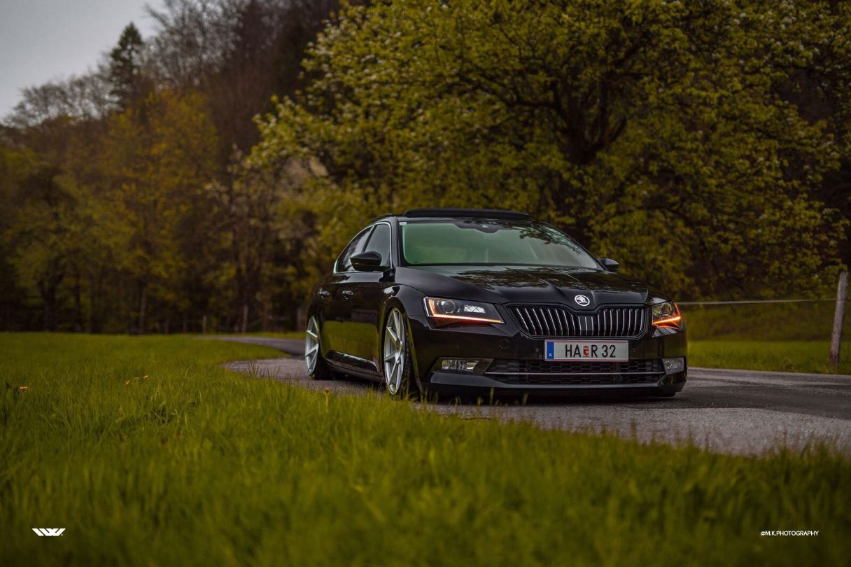Skoda Superb ISR8