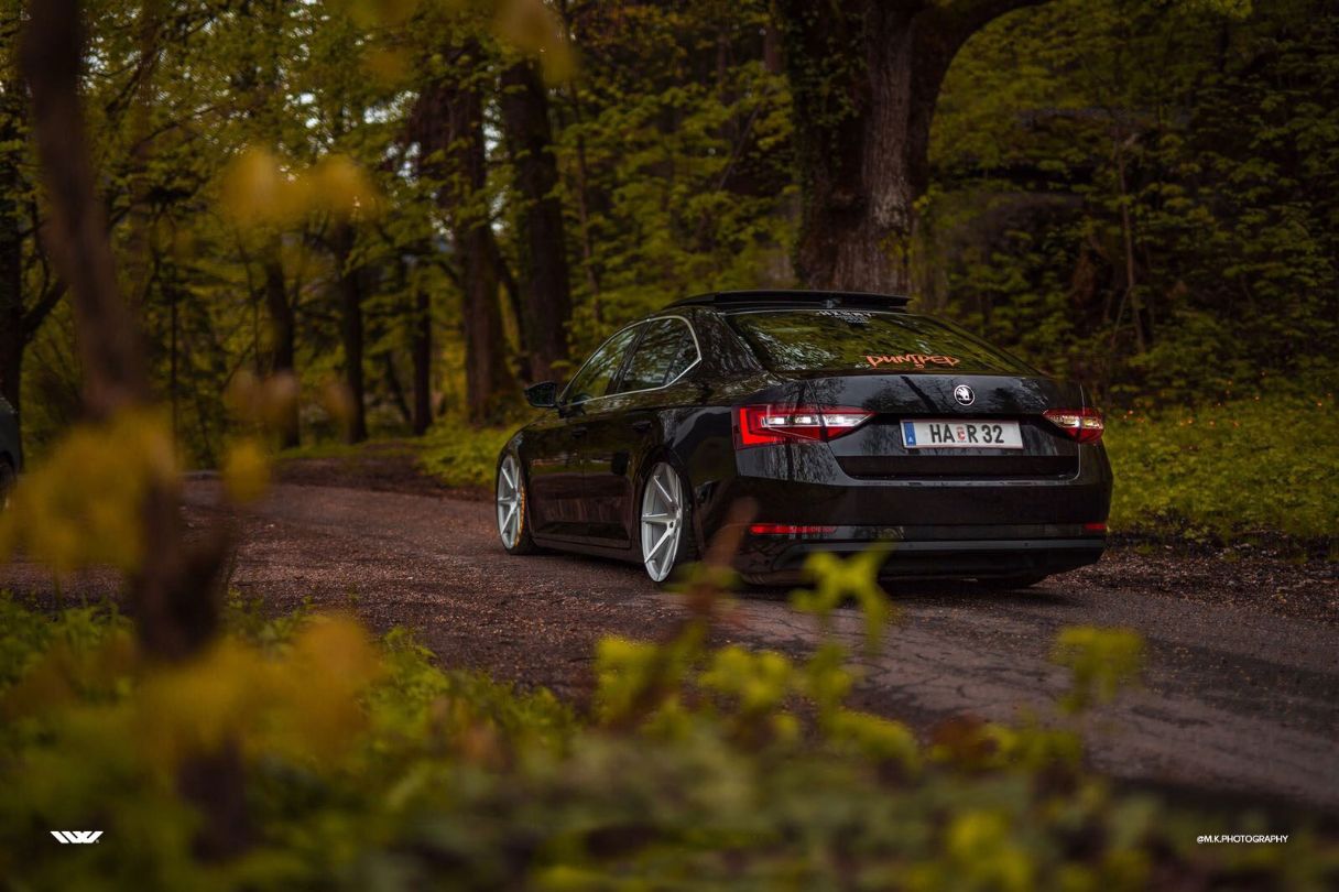 Skoda Superb ISR8